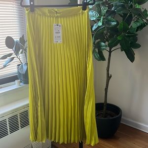Zara Pleated Midaxi Skirt
